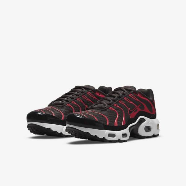 Kids' Nike Air Max Plus Older Sneakers Grey / Red / White / Black | NK526FVO