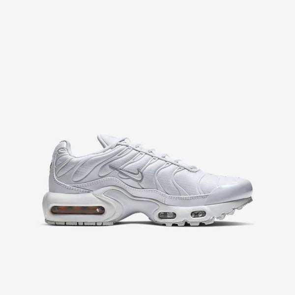 Kids' Nike Air Max Plus Older Sneakers White / Metal Silver / White | NK741HBR