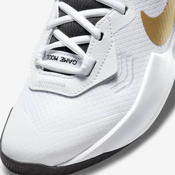 Kids' Nike Air Zoom Crossover Older Basketball Shoes White / Black / Metal Gold | NK651BUA