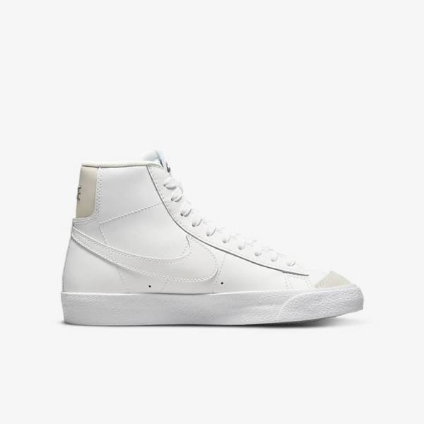 Kids' Nike Blazer Mid 77 Older Basketball Shoes White / Light Brown / White | NK458ONG