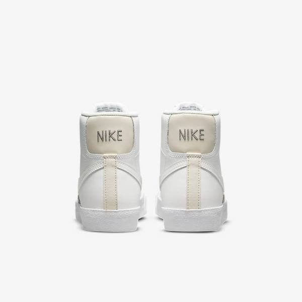 Kids' Nike Blazer Mid 77 Older Sneakers White / Light Brown / White | NK592QMS