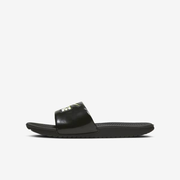 Kids\' Nike Kawa Older Slides Black / White | NK320MAZ