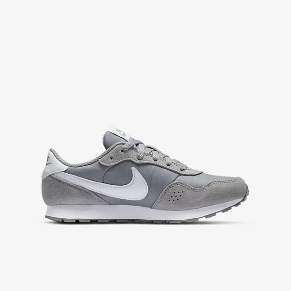 Kids' Nike MD Valiant Older Sneakers Grey / White | NK902HBC