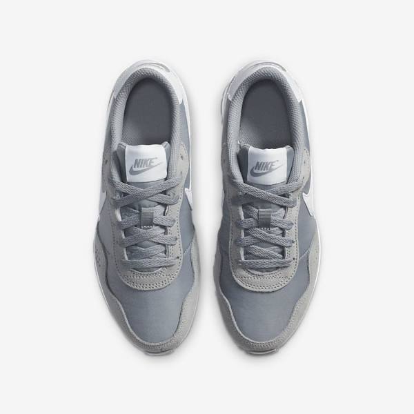 Kids' Nike MD Valiant Older Sneakers Grey / White | NK902HBC