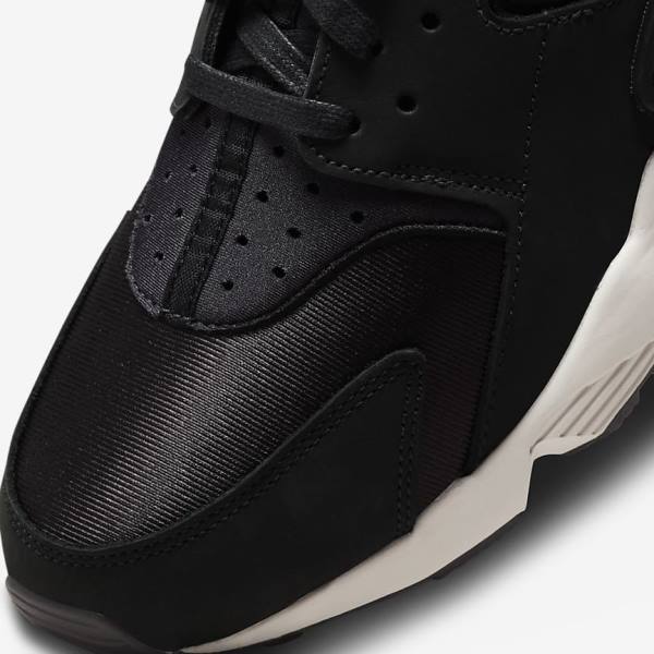 Men's Nike Air Huarache LE Sneakers Black / White | NK307YKX