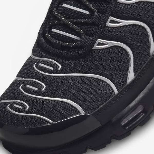 Men's Nike Air Max Plus Sneakers Black / Green / Metal Silver / Black | NK071JZO