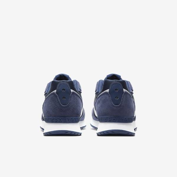 Men's Nike Venture Runner Sneakers Navy / Navy / White | NK105XBP