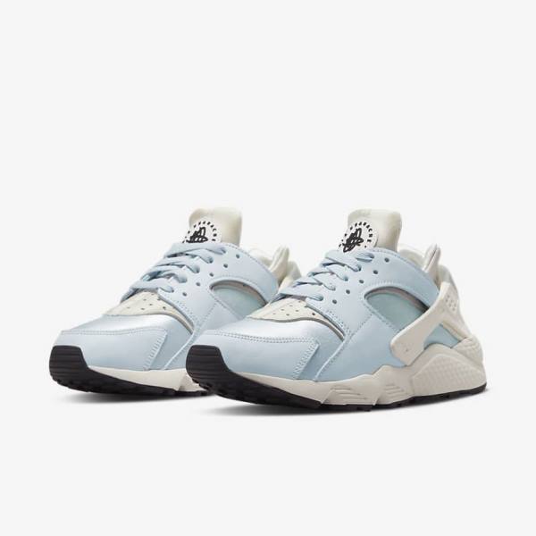 Women's Nike Air Huarache Sneakers Black / White | NK147VUT