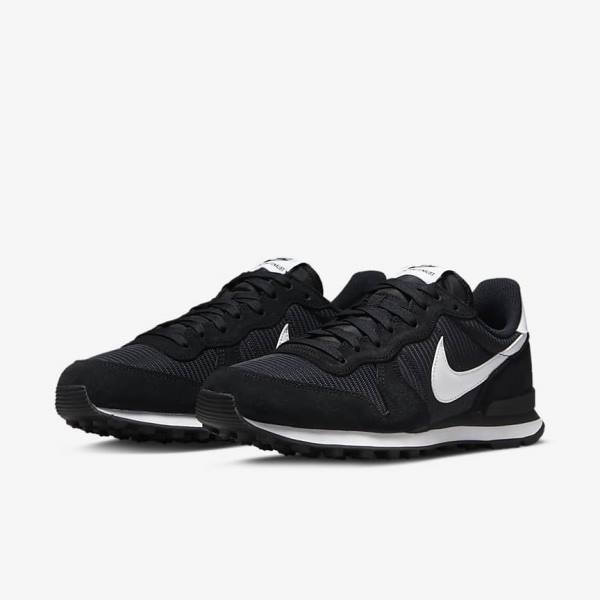 Women's Nike Internationalist Sneakers Black / Dark Grey / White | NK648FOA